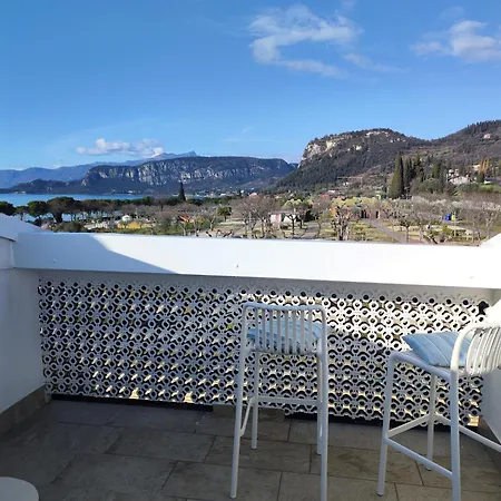 Apartment Blue Bardolino