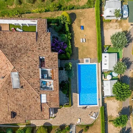 Blue * Bardolino